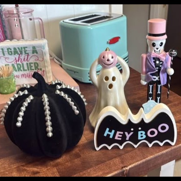 Lot of 4 Pastel Halloween Decorations Ghost, Studded Pumpkin, Bat, Skeleton - Picture 1 of 2